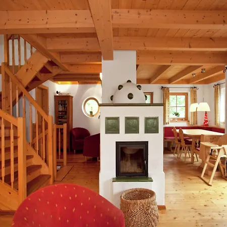 In Koenigsleiten Near Bus, Pool Шале *