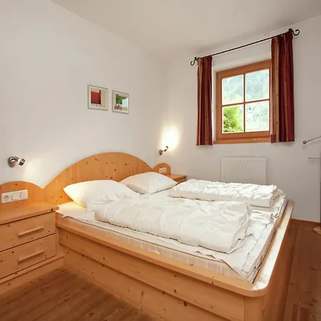 Шале In Koenigsleiten Near Bus, Pool