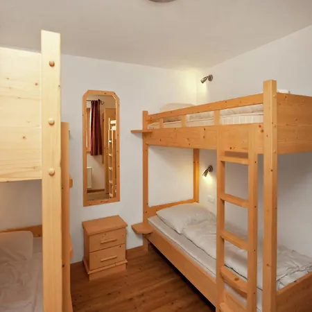 In Koenigsleiten Near Bus, Pool * Вальд (Пинцгау)