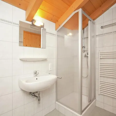 In Koenigsleiten Near Bus, Pool * Вальд (Пинцгау)