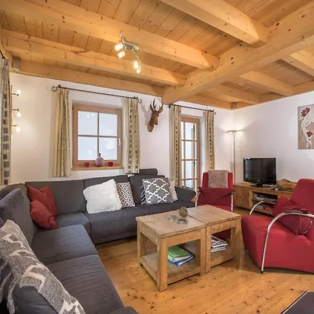 For 10 People With Access To The Swimming Pool *