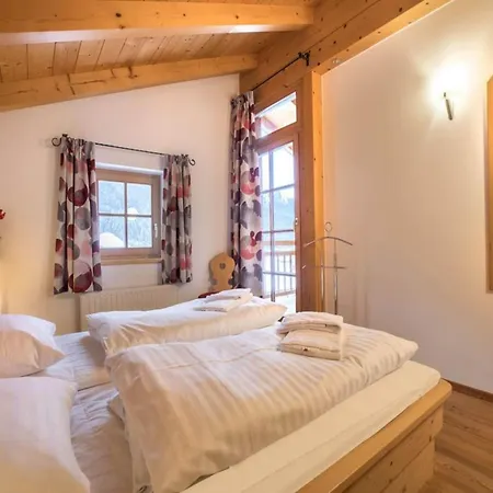 別荘 For 10 People With Access To The Swimming Pool ヴァルト・イム・ピンツガウ