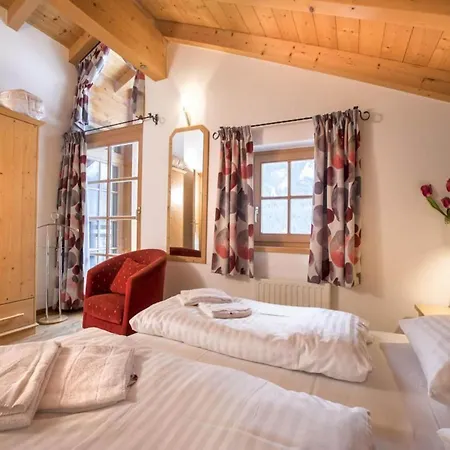 For 10 People With Access To The Swimming Pool
