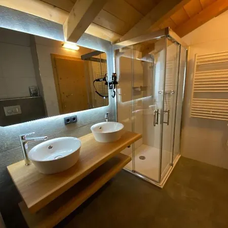 For 10 People With Access To The Swimming Pool * ヴァルト・イム・ピンツガウ