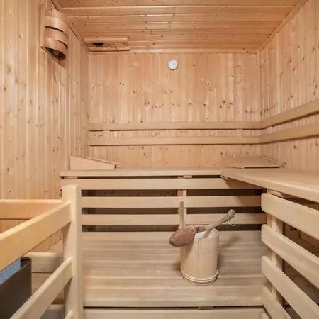 For 10 People With Access To The Swimming Pool
