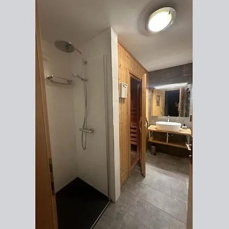 For 10 People With Access To The Swimming Pool * ヴァルト・イム・ピンツガウ