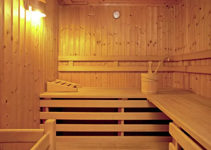 In Koenigsleiten Near Bus, Pool Dağ evi *