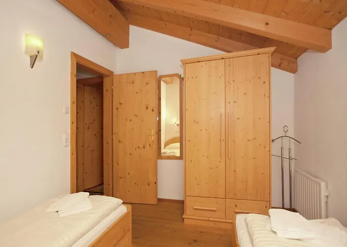 Dağ evi In Koenigsleiten Near Bus, Pool