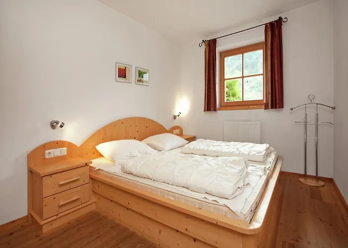 Dağ evi In Koenigsleiten Near Bus, Pool