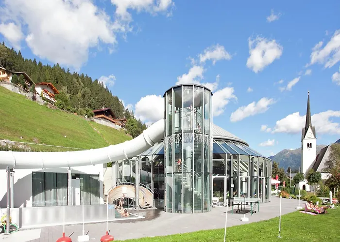 In Koenigsleiten Near Bus, Pool Dağ evi *